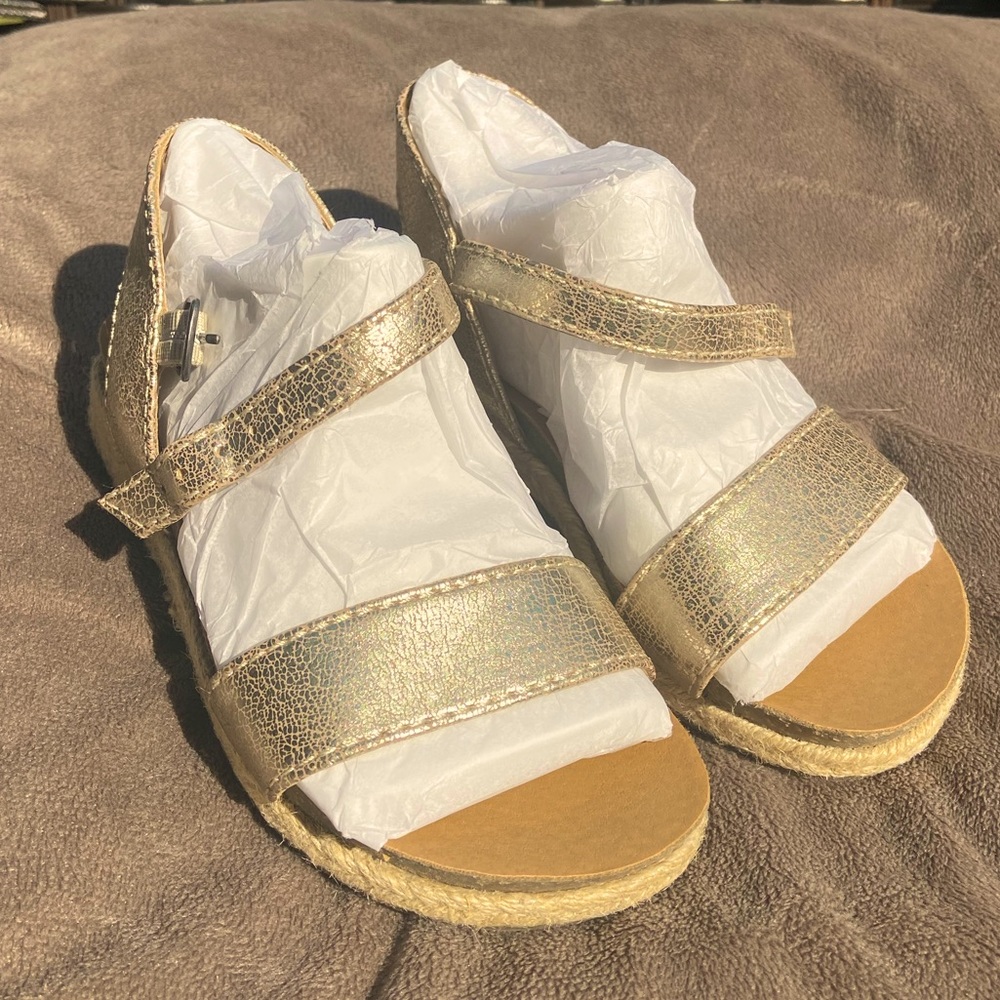 Brand new in box. Lucky espadrille sandals
